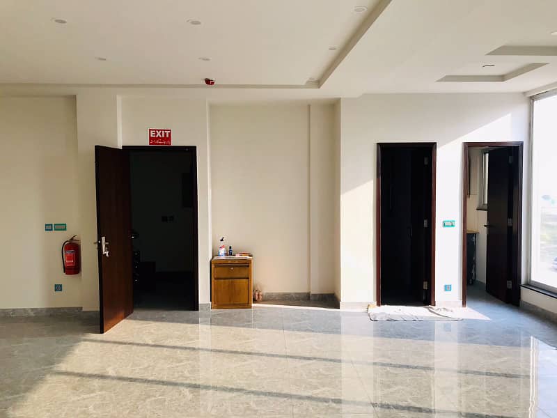 DHA Phase 6 Main Boulevard 4 Marla Office Available For Rent In Very Reasonable Rent 0