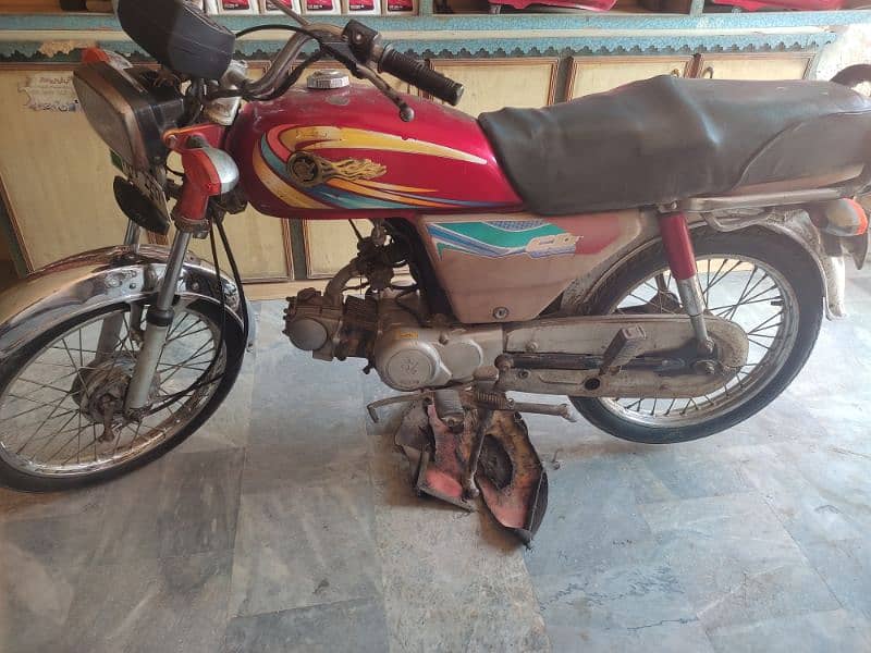 Yamaha dhoom 70cc 7