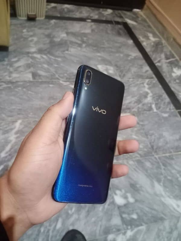 Vivo V11 pro 1