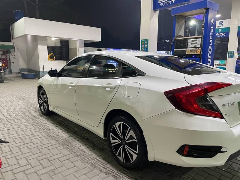 Honda Civic 2016 6