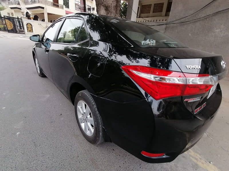 Toyota Corolla Altis 2017 16