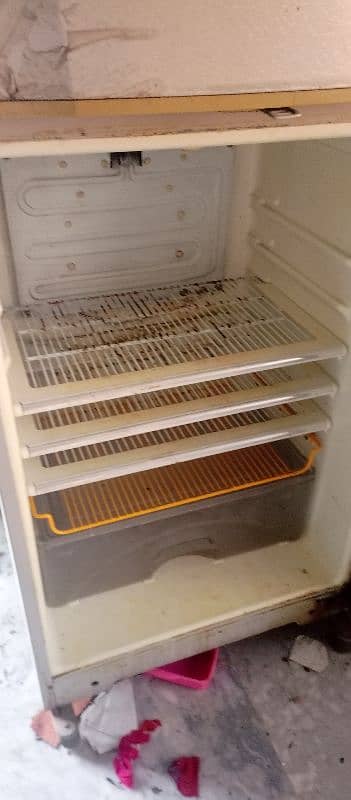 Dawlance Refrigerator for Sale 8