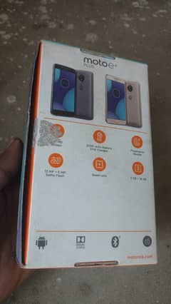 moto e4 plus with box