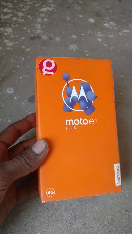 moto e4 plus with box 1