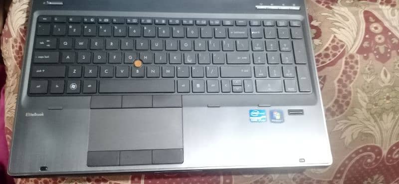 HP laptop Urgent sell 13