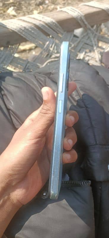 Infinix Not 30 10/10 condition with box charger one hand used 3