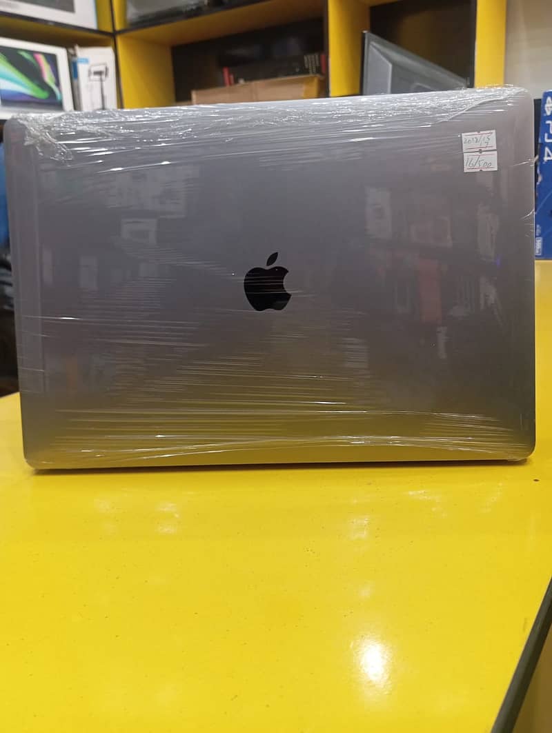 Apple MacBook Pro 2018 | 512GB SSD | 16GB RAM | 2.6GHz Core i7 2