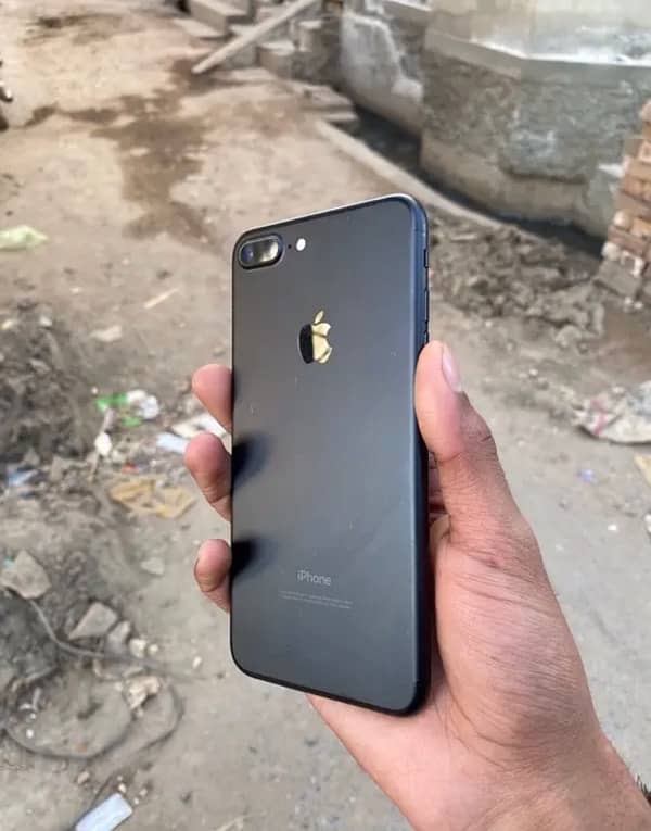 IPHONE 7 PLUS 0