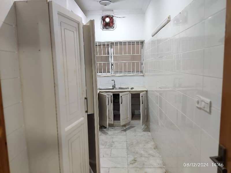 1 Kanal Basement For Rent In D. 12 5