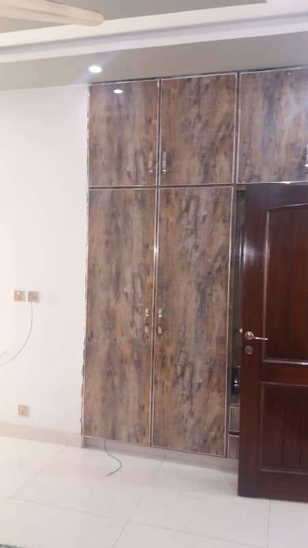 10 MARLA SLIGHTLY USED UPPER PORTION IS AVAILABLE FOR RENT ON TOP LOCATION OF WAPDA TOWN LAHORE 18