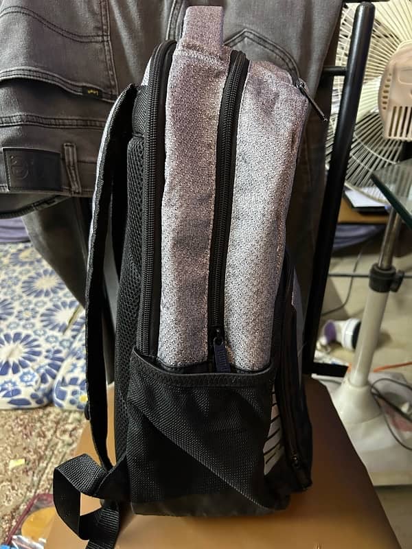 Laptop Hand Bag In excellent condition Bought from Usa 1