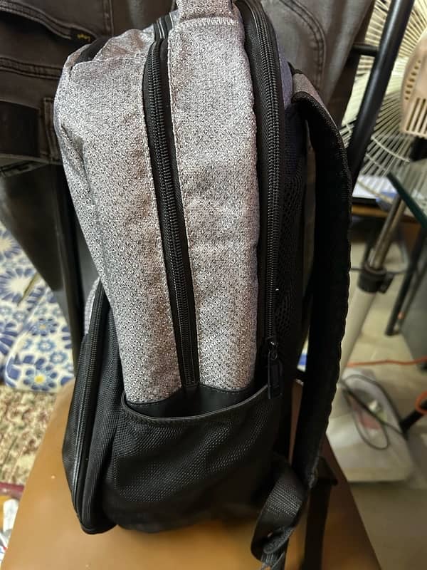 Laptop Hand Bag In excellent condition Bought from Usa 3