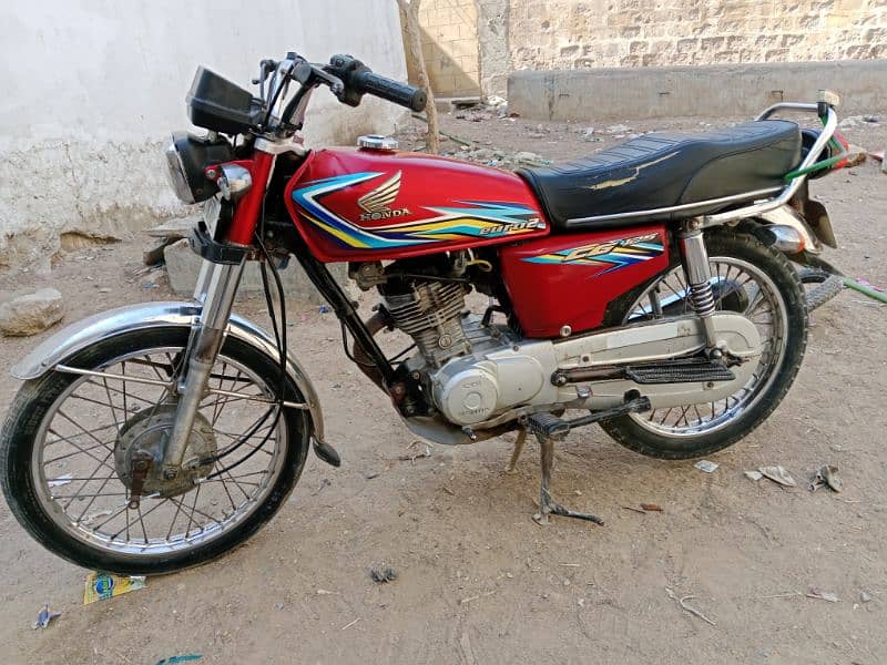 Honda CG-125 Red Colour 2018 model Faisalabad no 3