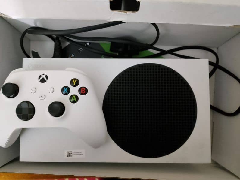 Xbox series s 512GB 10/10 Condition 1