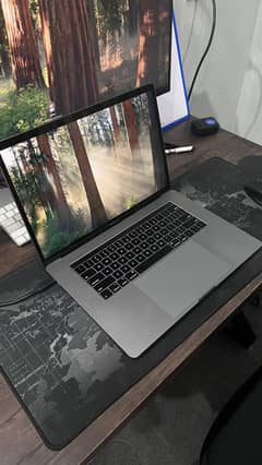 15.2" Macbook Pro 2018 32gb/256gb 4gb Graphic Card