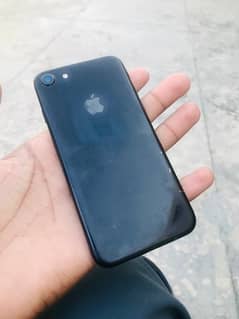 iphone 7 128gb non pta 10/9 condition whatsapp num 03173968971