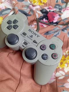 brand new controller for PS2 original condition 100% genuine