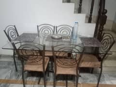 Dining table new condition