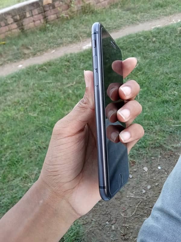 iphone 8 [Urgent Sale] 4