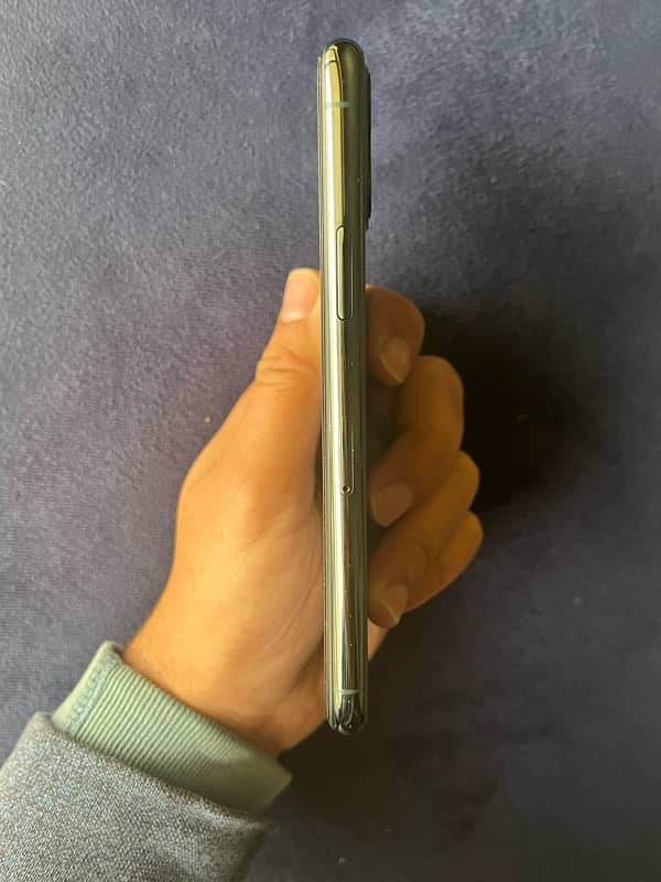 iPhone 11 Pro (256 GB) - PTA Approved 2