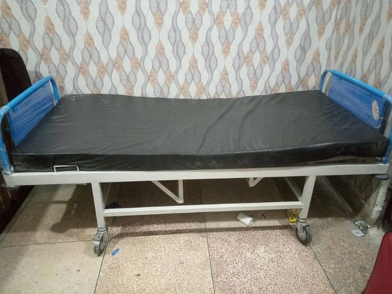 Medical Bed Hospital bed for patient just like a new 4