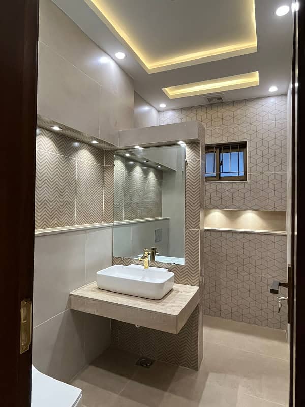 10 Marla Brand New House For Sale In Bahria Town Lahore 3