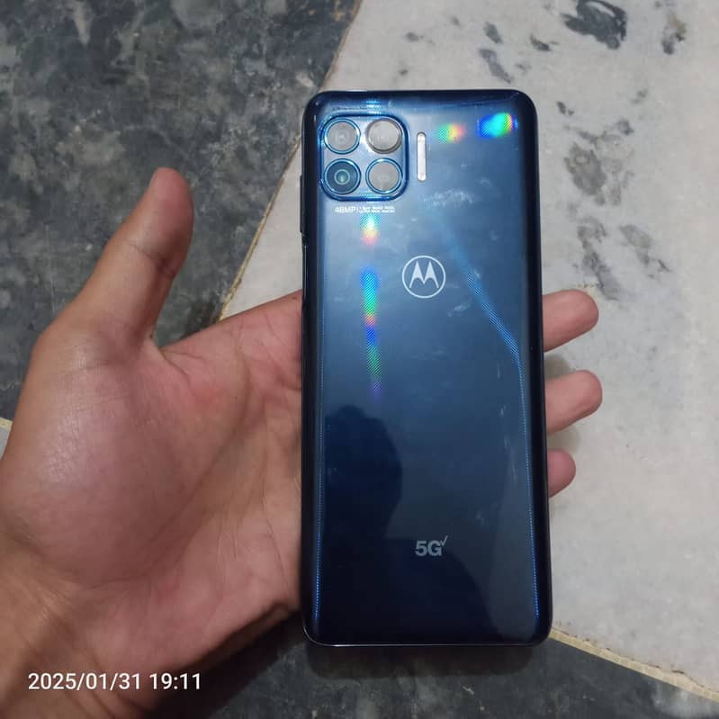 Motorola one5g uw Sath turbo fast charger patch LGA tha ab autr gya ha 4