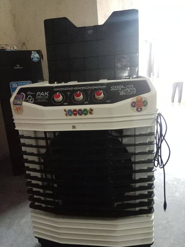 Pak A one Air cooler with jel botels only use 1 month 0