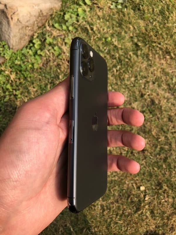 iPhone 11 Pro 256GB Dual PTA Approved 4