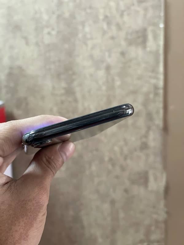 iPhone X 64gb pta proved with box 4