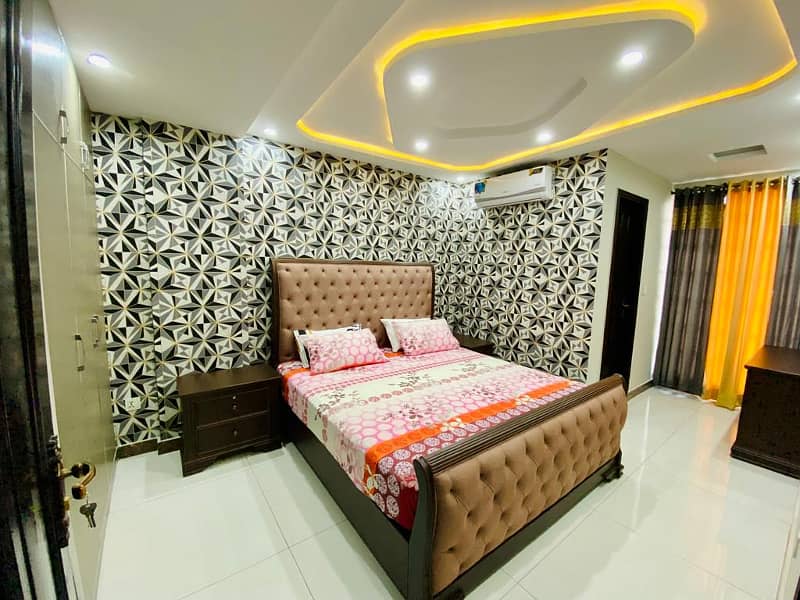 Luxury Studio/1 BHK/2 BHK available on daily basis 3