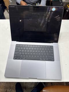 apple macbook pro 2023 15 inches iCloud locked