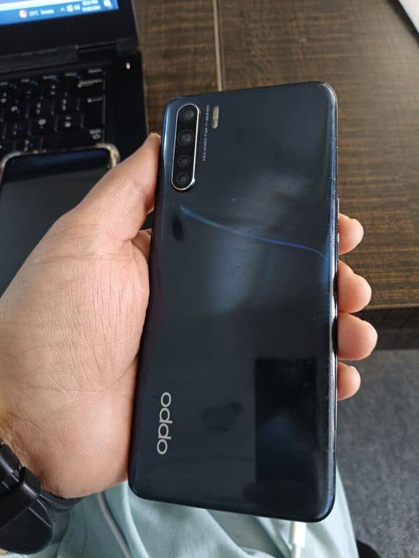 Oppo f15 1