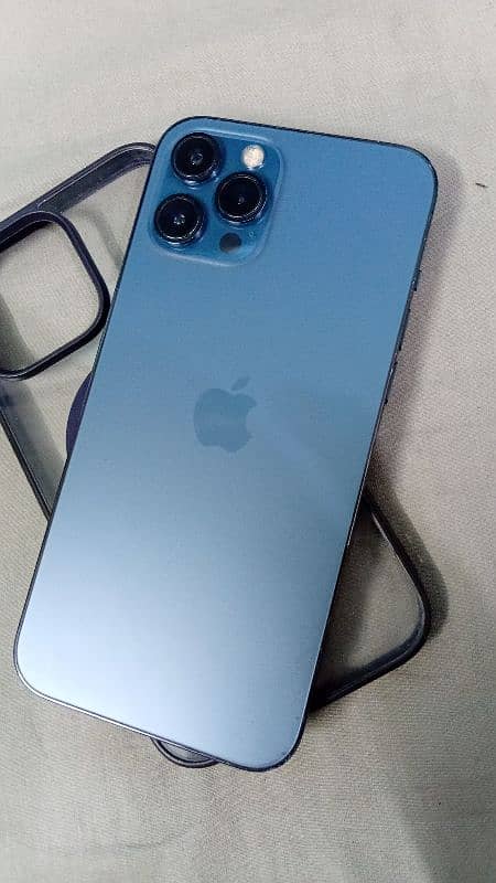 iPhone 12 pro max jv 128gb in good condition 0