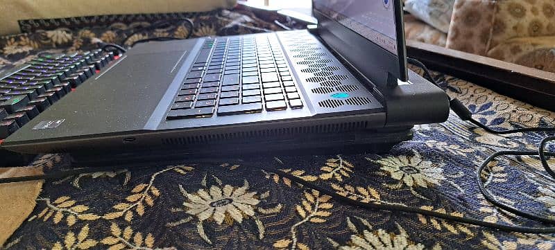 Dell Alienware M18 R2 i9 14th Gen for sale 2