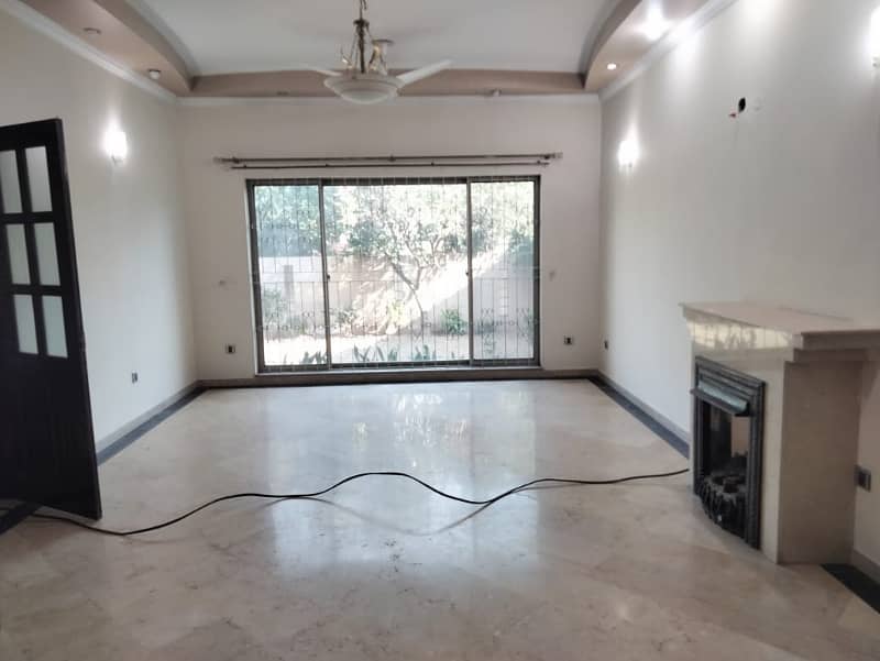 1 Kanal Beautiful Lower Portion Available For Rent In DHA Phase 3, Block X, Lahore Cantt. 1