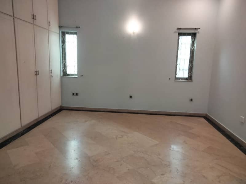 1 Kanal Beautiful Lower Portion Available For Rent In DHA Phase 3, Block X, Lahore Cantt. 10