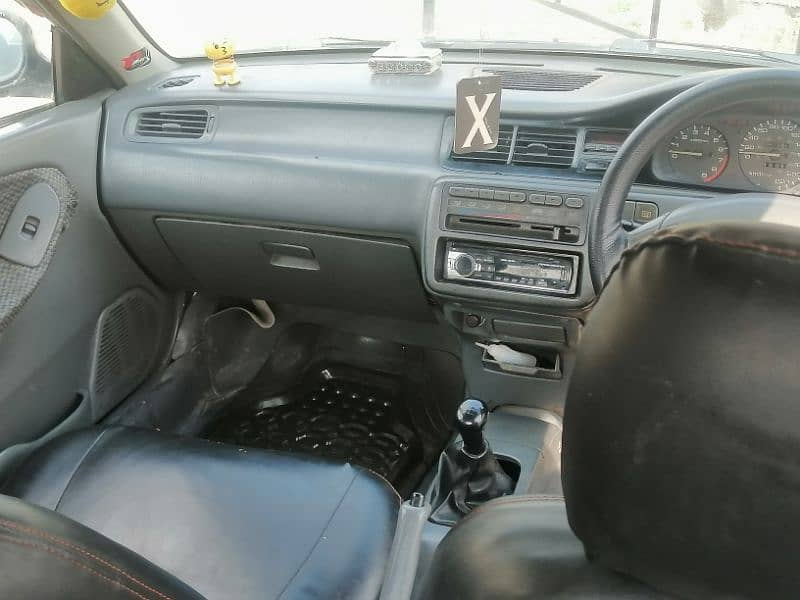 Honda Civic EXi 1995 12