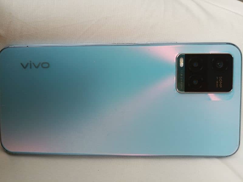 Vivo y33s 8/128 Gb only back change all ok set 8