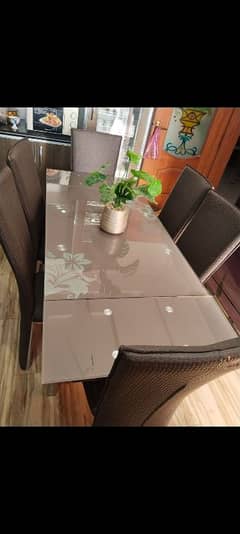 6 sitting Dining table