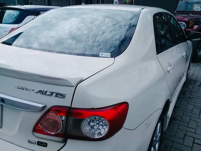 Toyota Corolla Altis 2011 5