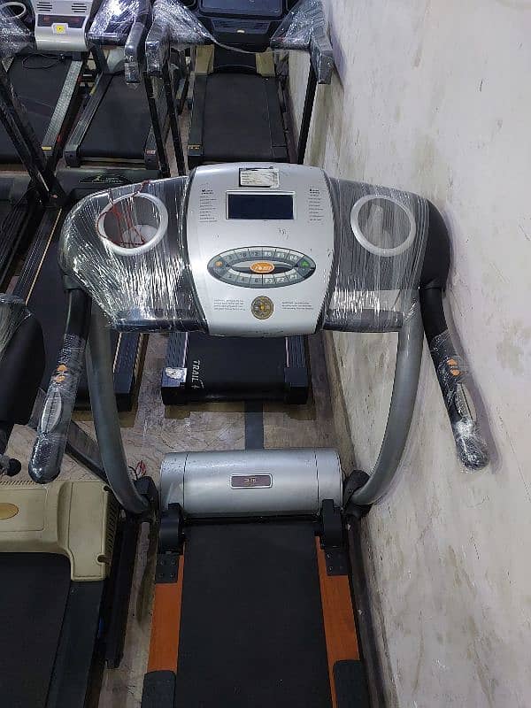 Treadmill / Running Machine / Elleptical  / Spinning bike / Gym cycle 3