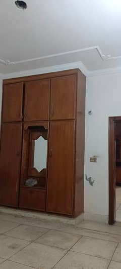 Iqbal Town : 10 Marla House For Rent