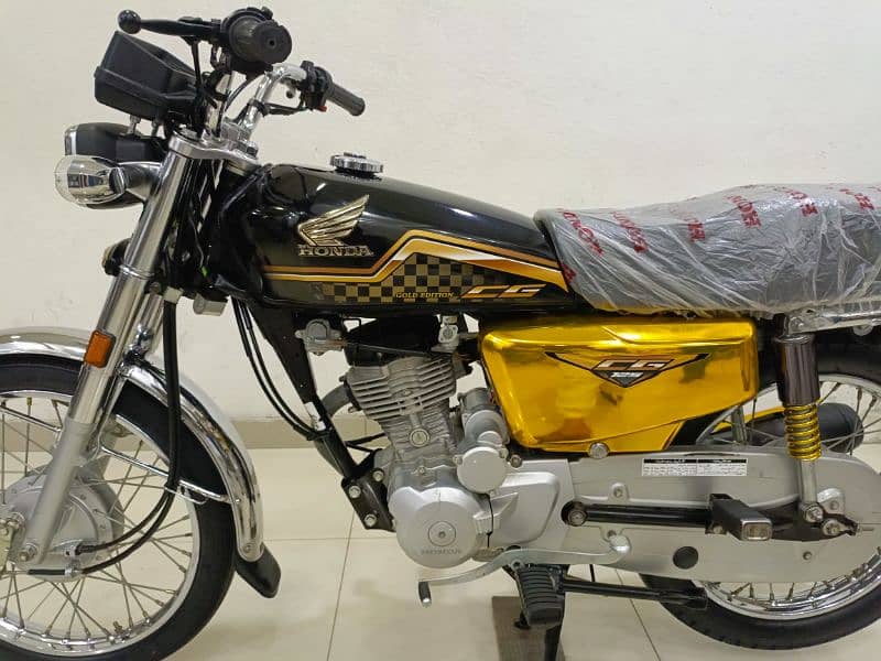 Honda CG 125 2024 Model Gold Edition 2