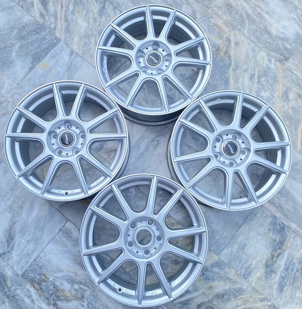 17 inch Rim 5 nut 114 pcd 0