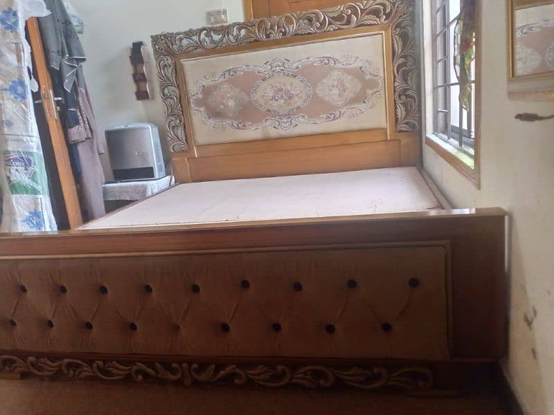 king size wooden bed 2