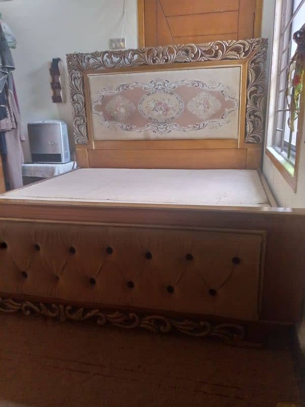 king size wooden bed 4