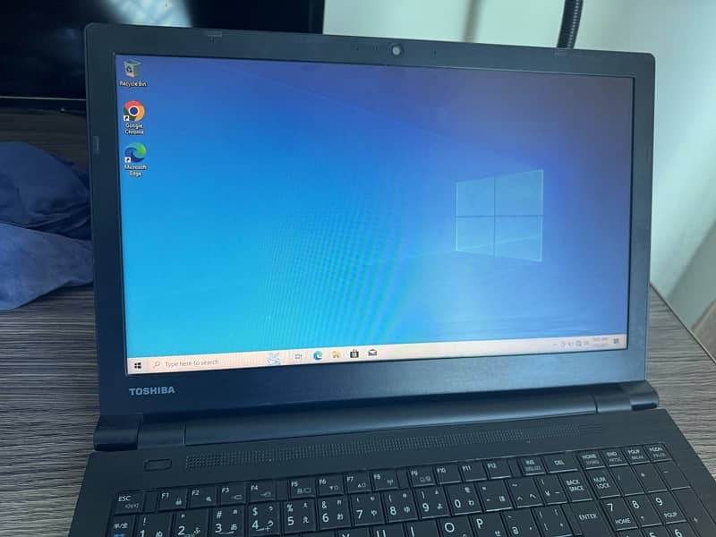 Tohsiba Core i5 7th Gen 8GB RAM 256 GB SSD 6