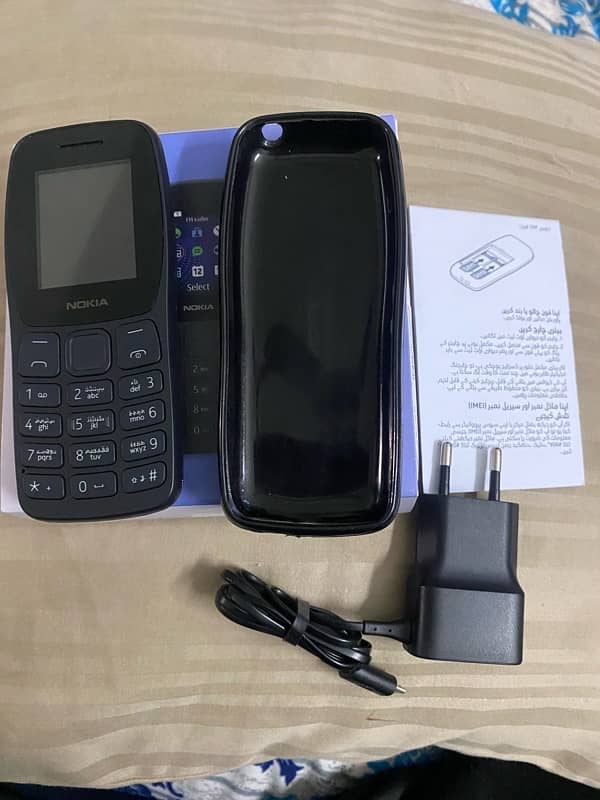 New Nokia 105  classic keypad handset 5