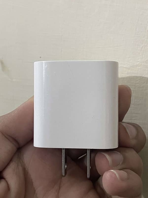 Apple 20W original adopter 0